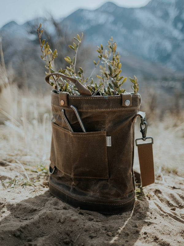 Barebones - Foraging Bag - Waxed Canvas, Multi - Use - Bawston & Tucker - 
