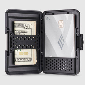 Case-Mate - Pelican Protector Black MagSafe Wallet - Bawston & Tucker -