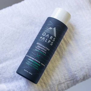 Oars + Alps - Invigorating Men's Shampoo: Sulfate Free, with Tea Tree - Bawston & Tucker - 